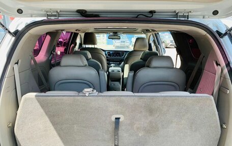 KIA Carnival III, 2018 год, 2 630 000 рублей, 13 фотография