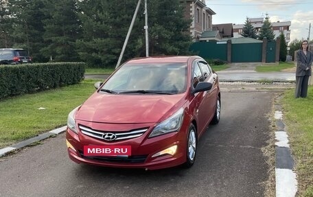 Hyundai Solaris II рестайлинг, 2015 год, 1 200 000 рублей, 8 фотография