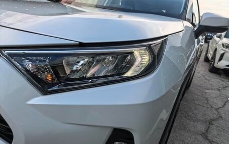Toyota RAV4, 2022 год, 2 600 000 рублей, 10 фотография