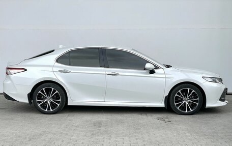 Toyota Camry, 2018 год, 2 590 000 рублей, 5 фотография
