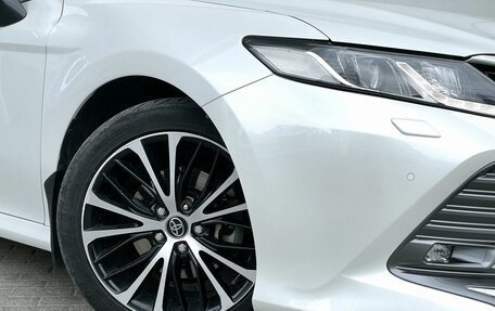 Toyota Camry, 2018 год, 2 590 000 рублей, 4 фотография