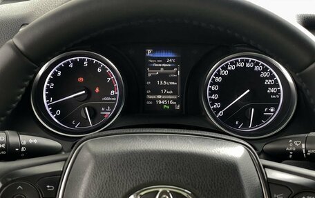 Toyota Camry, 2018 год, 2 590 000 рублей, 17 фотография