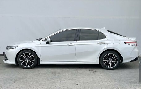 Toyota Camry, 2018 год, 2 590 000 рублей, 9 фотография