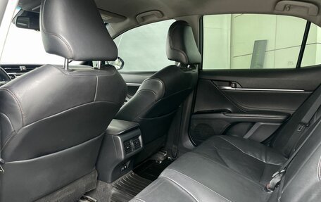 Toyota Camry, 2018 год, 2 590 000 рублей, 13 фотография