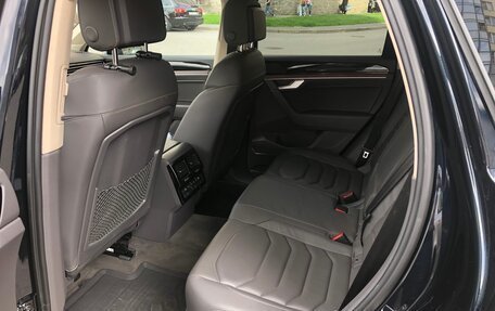 Volkswagen Touareg III, 2019 год, 7 900 000 рублей, 6 фотография