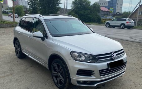 Volkswagen Touareg III, 2010 год, 1 650 000 рублей, 2 фотография