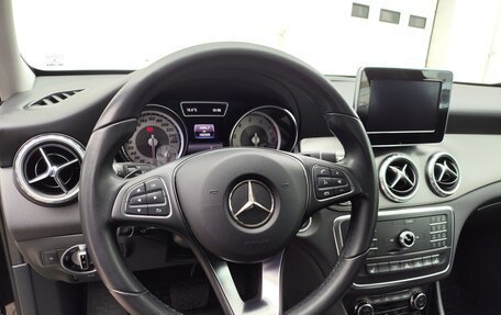 Mercedes-Benz GLA, 2016 год, 1 790 000 рублей, 12 фотография