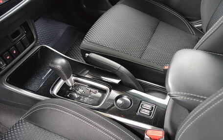 Mitsubishi Outlander III рестайлинг 3, 2020 год, 1 780 000 рублей, 15 фотография