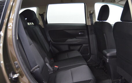 Mitsubishi Outlander III рестайлинг 3, 2020 год, 1 780 000 рублей, 21 фотография