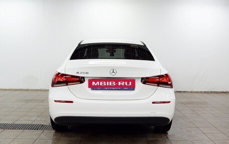 Mercedes-Benz A-Класс, 2019 год, 2 350 000 рублей, 7 фотография
