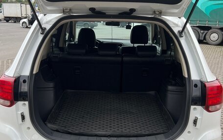 Mitsubishi Outlander III рестайлинг 3, 2015 год, 1 900 000 рублей, 5 фотография