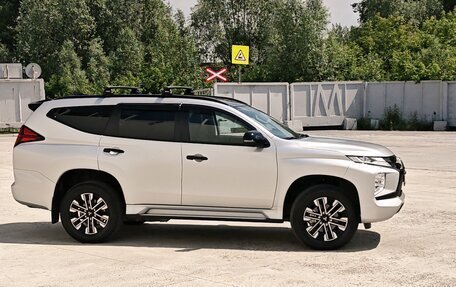 Mitsubishi Pajero Sport III рестайлинг, 2022 год, 5 600 000 рублей, 10 фотография