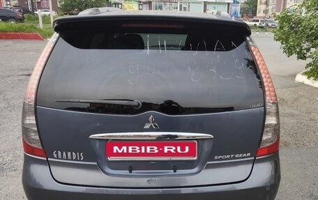 Mitsubishi Grandis, 2005 год, 820 000 рублей, 3 фотография