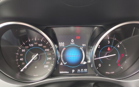 Jaguar F-Pace, 2019 год, 2 990 000 рублей, 13 фотография