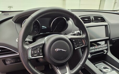 Jaguar F-Pace, 2019 год, 2 990 000 рублей, 12 фотография