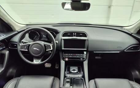 Jaguar F-Pace, 2019 год, 2 990 000 рублей, 11 фотография