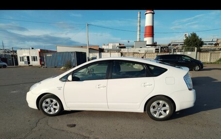 Toyota Prius, 2010 год, 760 000 рублей, 2 фотография