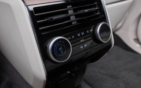 Land Rover Range Rover IV рестайлинг, 2022 год, 22 500 000 рублей, 38 фотография