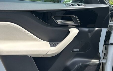 Jaguar F-Pace, 2020 год, 3 780 000 рублей, 14 фотография