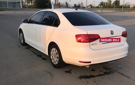 Volkswagen Jetta VI, 2015 год, 1 000 000 рублей, 2 фотография