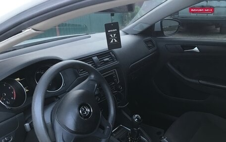 Volkswagen Jetta VI, 2015 год, 1 000 000 рублей, 6 фотография