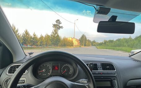 Volkswagen Polo VI (EU Market), 2011 год, 700 000 рублей, 10 фотография