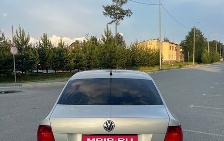 Volkswagen Polo VI (EU Market), 2011 год, 700 000 рублей, 6 фотография