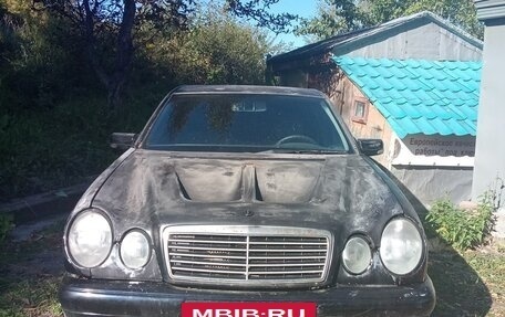 Mercedes-Benz E-Класс, 1998 год, 350 000 рублей, 3 фотография