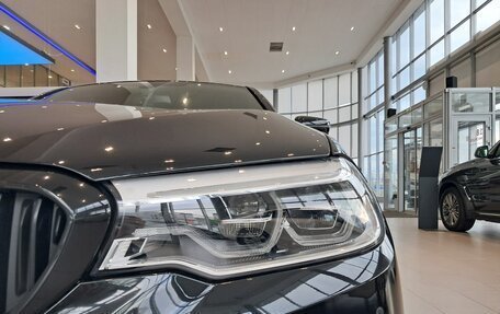 BMW 5 серия, 2019 год, 4 499 000 рублей, 21 фотография