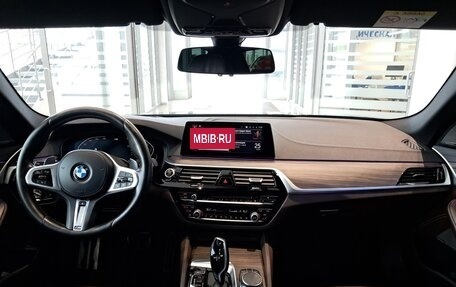 BMW 5 серия, 2019 год, 4 499 000 рублей, 17 фотография