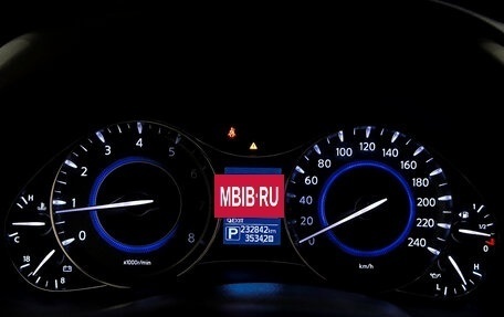 Infiniti QX56, 2013 год, 1 850 000 рублей, 16 фотография