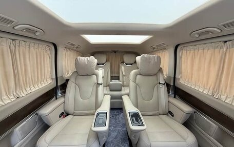 Mercedes-Benz V-Класс, 2021 год, 5 380 000 рублей, 19 фотография