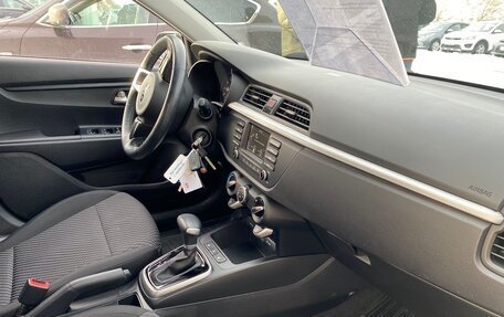 KIA Rio IV, 2017 год, 1 450 000 рублей, 2 фотография