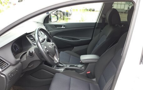 Hyundai Tucson III, 2018 год, 2 050 000 рублей, 6 фотография