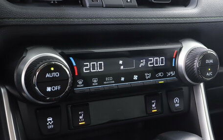 Toyota RAV4, 2024 год, 3 949 000 рублей, 22 фотография