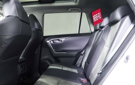 Toyota RAV4, 2024 год, 3 949 000 рублей, 12 фотография