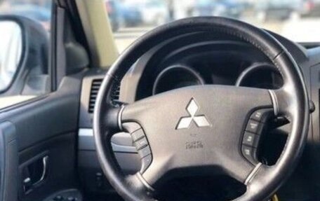 Mitsubishi Pajero IV, 2014 год, 2 200 000 рублей, 2 фотография