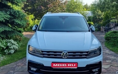 Volkswagen Tiguan II, 2019 год, 3 550 000 рублей, 2 фотография