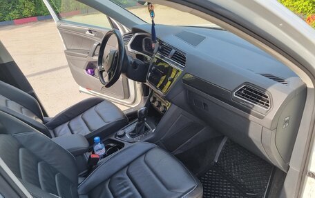 Volkswagen Tiguan II, 2019 год, 3 550 000 рублей, 11 фотография
