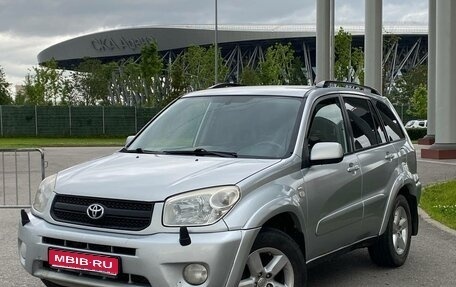 Toyota RAV4, 2004 год, 680 000 рублей, 1 фотография