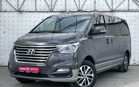 Hyundai Grand Starex Grand Starex I рестайлинг 2, 2020 год, 4 450 000 рублей, 1 фотография