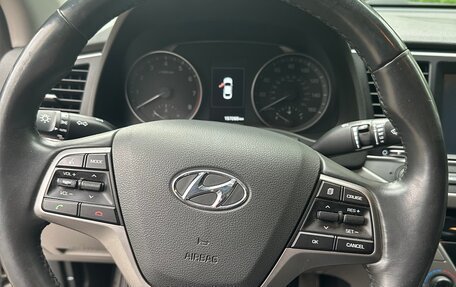 Hyundai Elantra VI рестайлинг, 2016 год, 1 600 000 рублей, 4 фотография