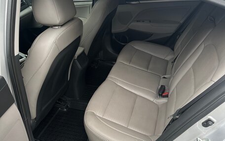 Hyundai Elantra VI рестайлинг, 2016 год, 1 600 000 рублей, 8 фотография