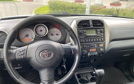 Toyota RAV4, 2004 год, 680 000 рублей, 8 фотография