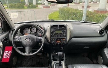 Toyota RAV4, 2004 год, 680 000 рублей, 7 фотография