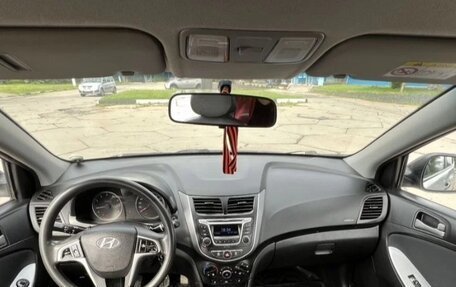 Hyundai Solaris II рестайлинг, 2015 год, 650 000 рублей, 16 фотография