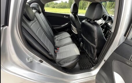 Hyundai Solaris II рестайлинг, 2015 год, 650 000 рублей, 14 фотография