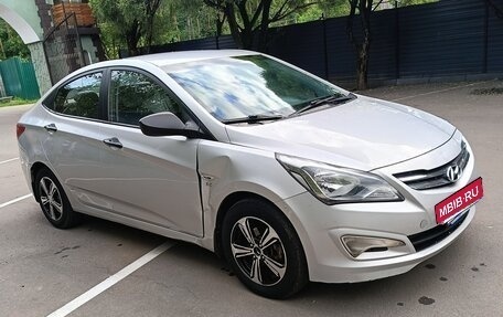 Hyundai Solaris II рестайлинг, 2015 год, 650 000 рублей, 6 фотография