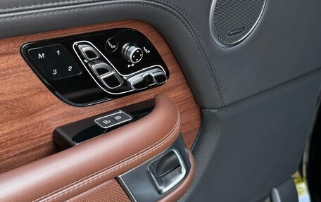 Land Rover Range Rover IV рестайлинг, 2021 год, 17 000 000 рублей, 4 фотография