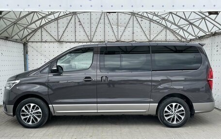 Hyundai Grand Starex Grand Starex I рестайлинг 2, 2020 год, 4 450 000 рублей, 10 фотография